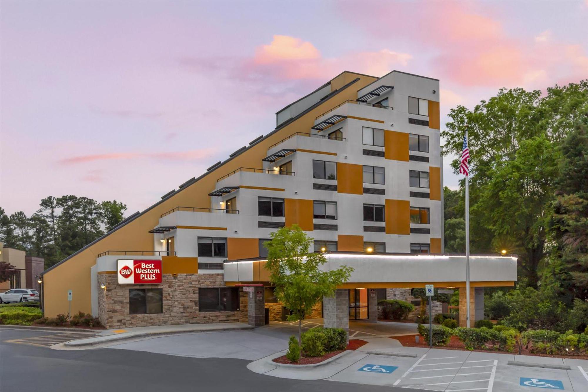 Best Western Plus Raleigh Crabtree Valley Hotel Exterior photo